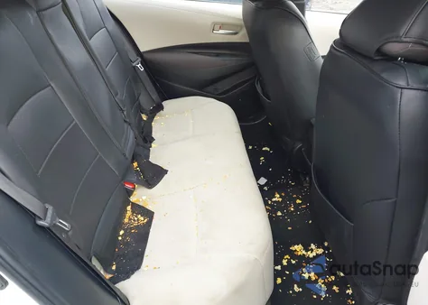 2021 Toyota Corolla Le z USA, uszkodzony, nr VIN 5YFEPMAE5MP196550